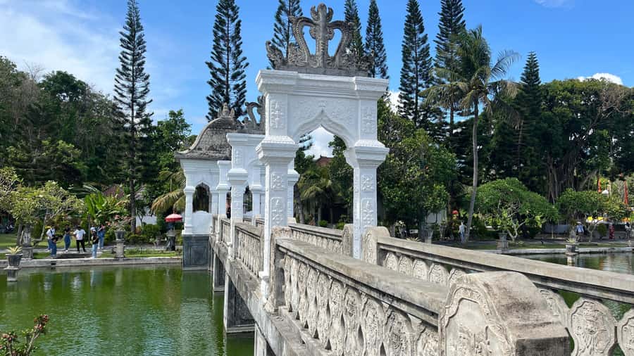 East Bali: Lempuyang temple, Tirta Gangga, Taman Ujung - What to Bring and What to Skip