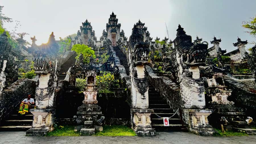 East Bali: Lempuyang temple, Tirta Gangga, Taman Ujung - Getting Picked Up Smart: Your Options and Timing