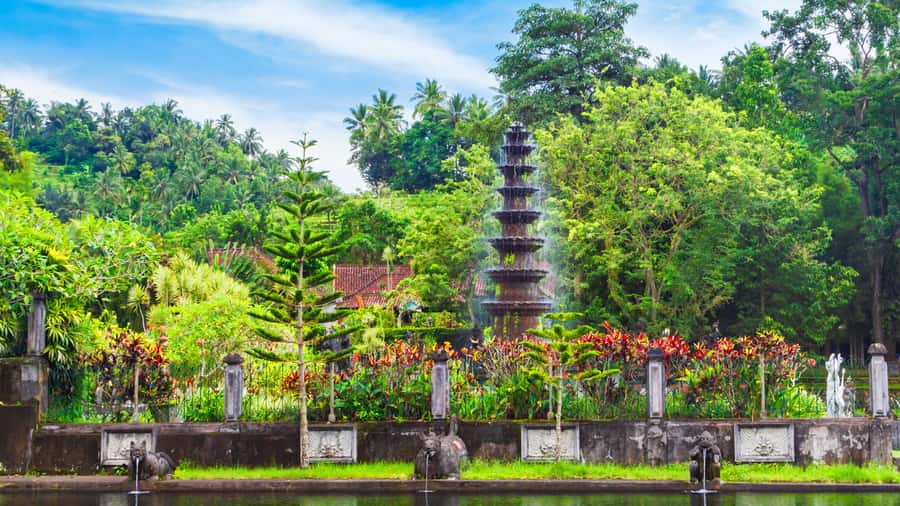 East Bali Tour All In: Lempuyang, Tirta Gangga, Besakih - Lempuyang Temple and the Gates of Heaven photo line you should expect