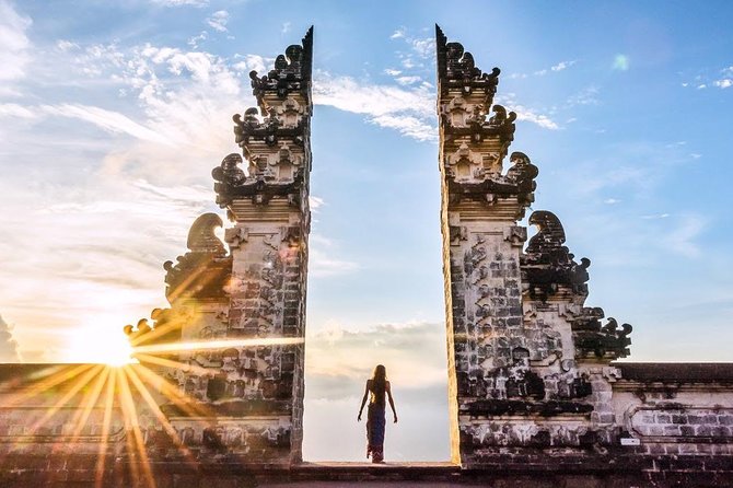 East Bali Tour: Gate of Heaven, Water Palace, Sleeping Gajah - Lempuyang Temple: Gate of Heaven, Mount Agung views, and the snack break
