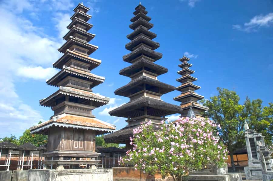Exclusive Lombok City Tour Experience: Culture & Heritage - Pickup, Car, and an English Guide That Keeps the Day Moving