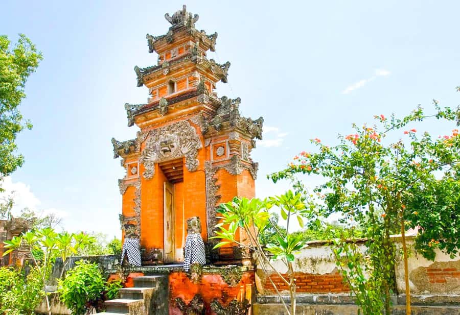 Exclusive Lombok City Tour Experience: Culture & Heritage - Batu Bolong by the Sea, Waves, and Sunset Timing