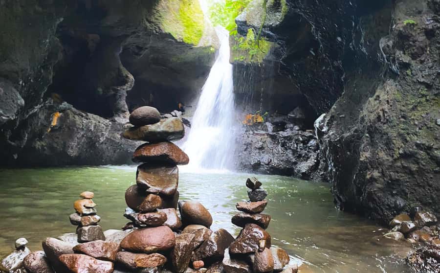 Exclusive Tetebatu: Waterfall, Rice Fields, Monkey & Weaving - Tetebatu Waterfall: Your First Big Wow and Cool-Down Time