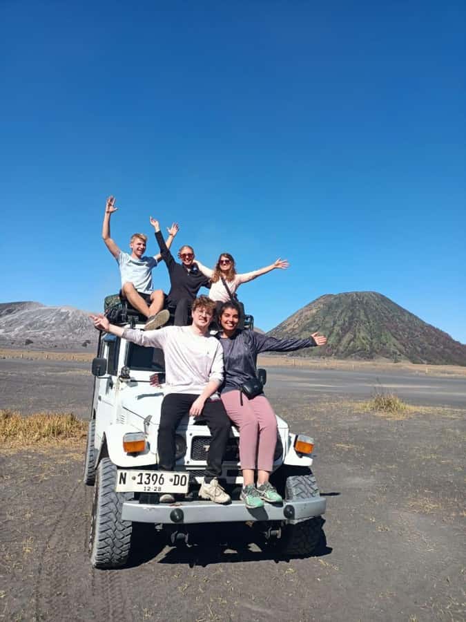 Explore Bromo and Ijen Crater 3D/2N (Share Tour) - Practical tips that make sunrise treks and sulfur air less painful