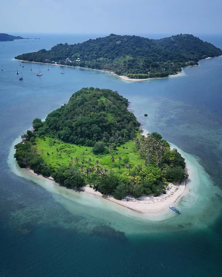 Explore Hidden Gili's Lombok : Gili Asahan,Gede,Goleng,Layar - Snorkeling Island Hopping on a Private Boat from Lombok