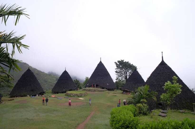 Explore Traditional Village of WAE REBO 2D/1N Shared Tour - Day 2 morning: breakfast with locals and gentle activities