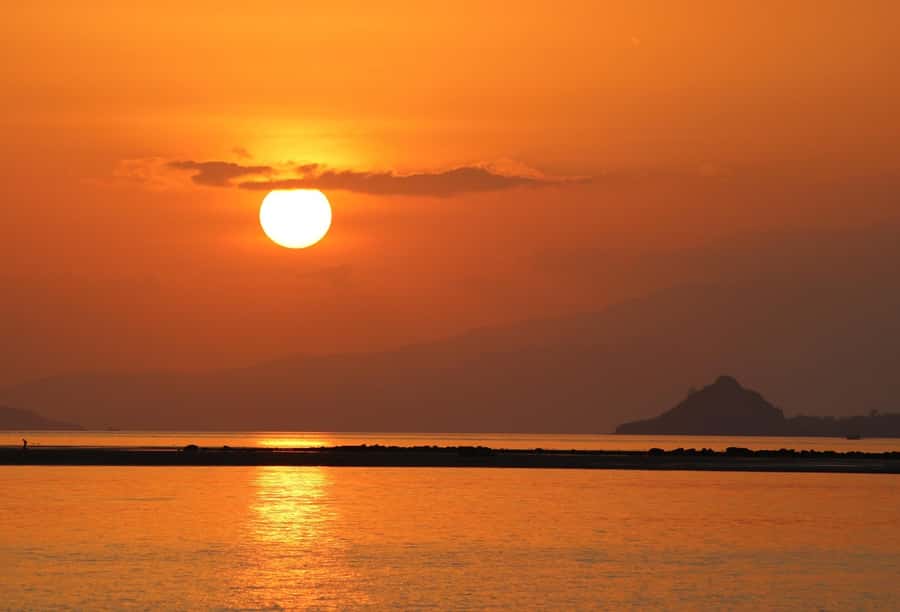 Flying Fox Sunset Cruise Private Boat Charter Labuan Bajo - From Labuan Bajo hotel to Kalong Village in an air-conditioned car