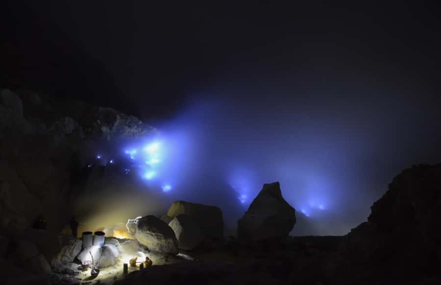 From Bali: 1 Day Ijen Volcano Blue Fire Tour From Bali - The 3 km crater trek: cold steps, sulfur air, and pacing with your guide
