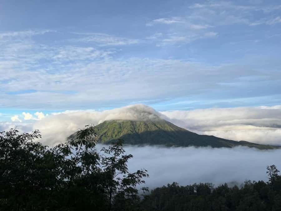 From Bali/Banyuwangi: Ijen Blue Fire Midnight Group Tour - Who should book this Ijen Blue Fire midnight tour