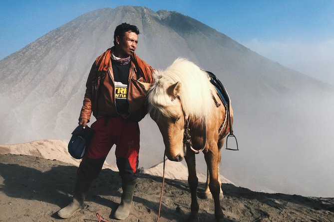From Bali : Bromo & Kawah Ijen – 3-Day Adventure - Day 3: the Ijen blue fire night hike with mask and headlamp