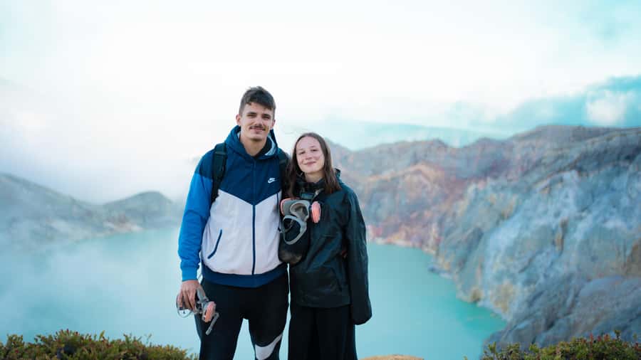 From Bali: Ijen Crater Overnight Volcano Trip with Sunrise - Safety setup and why the crater can still feel controlled