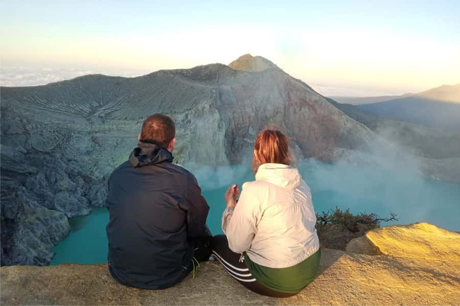 From Bali: Ijen Volcano Sunrise Hike with Transfer & All Fee - Quick tips to make your Ijen morning smoother