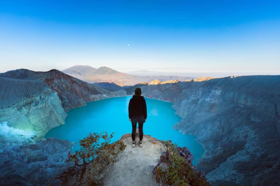 From Bali: Ijen Volcano Sunrise Hike with Transfer & All Fee - The climb from basecamp: what 1.5 hours uphill really feels like