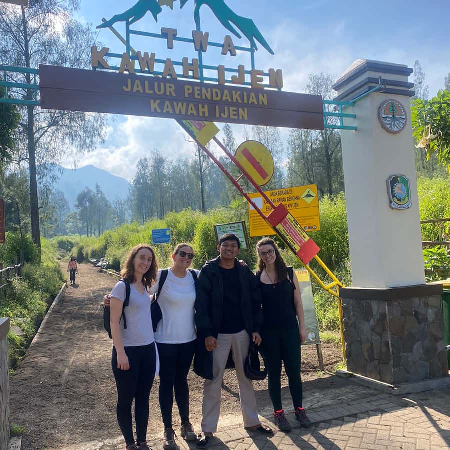 From Bali: Mount Ijen Tour Blue Fire Tour 2D1N, Hotel - Bali Pickup and the 4-Hour Drive to Gilimanuk
