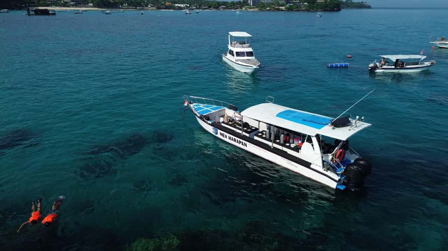 From Bali: Nusa Penida Private Snorkeling and Land Tour - Lunch on Penida, and how it fits the rhythm