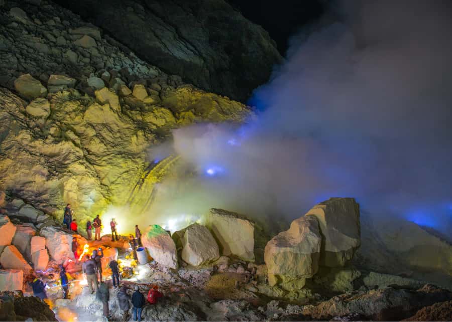From Bali: Private Mount Ijen Crater Volcano Midnight Trek - Breakfast at the warung: how the day ends after the hardest part