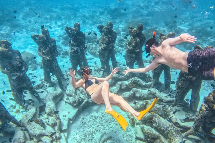 From Gili Air: Snorkeling with Turtles & Underwater Statue - How the guide keeps turtle spotting realistic