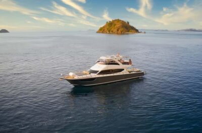 Komodo Island Day Tour with Snorkeling