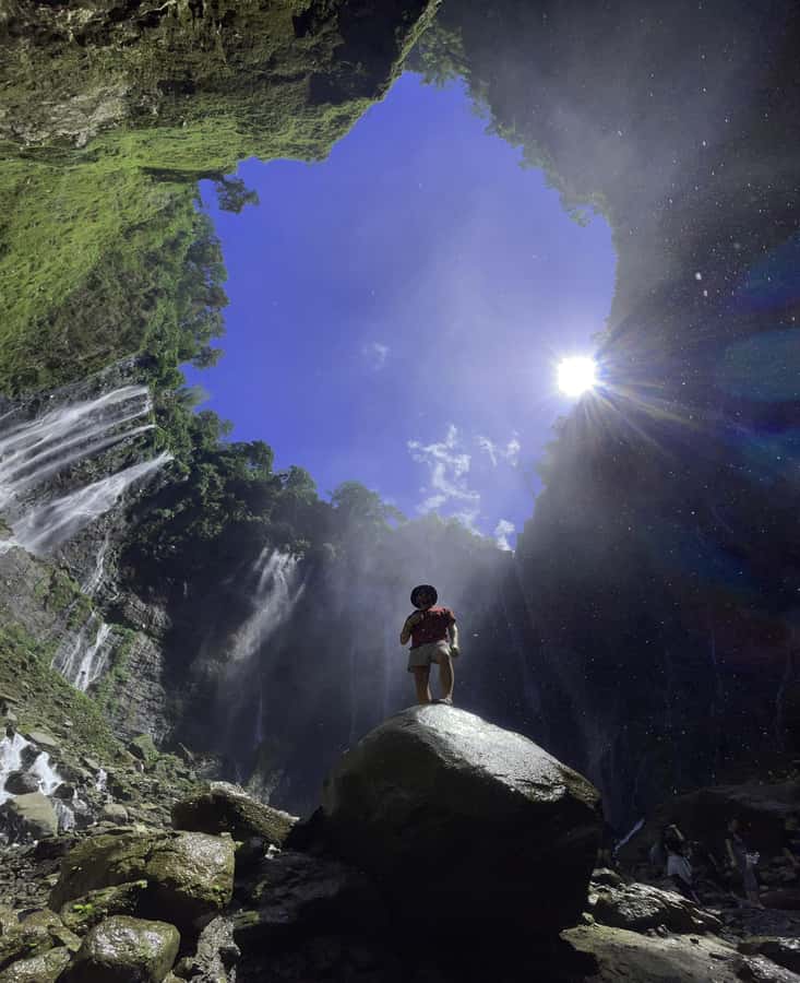 From Malang or Surabaya: Tumpak Sewu Waterfall Group Tour - The option to trek down toward the waterfall base