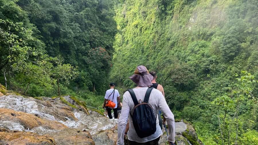 From Malang or Surabaya: Tumpak Sewu Waterfall Group Tour - English-speaking guidance, patience, and help with the details
