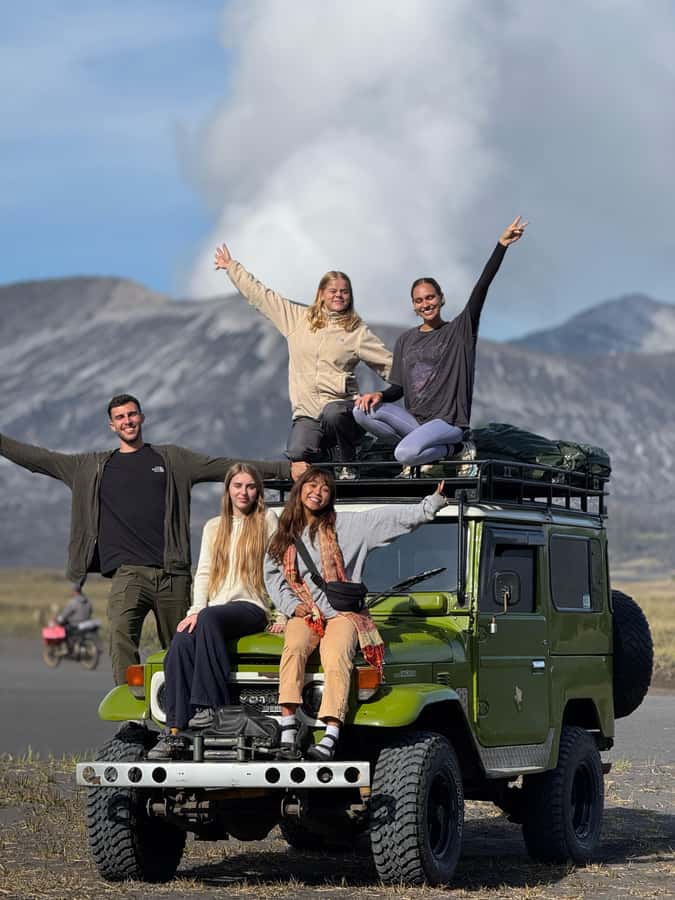 From Malang: Shared Bromo Sunrise Tour with Snack Box - Coffee and fried banana: small comfort that changes the wait