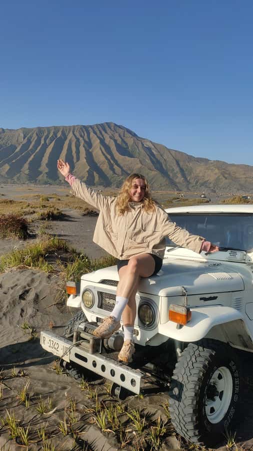 From Malang: Shared Mount Bromo & Ijen Tours Start - 2D1N - Cemorolawang break, breakfast snacks, then the long van to Banyuwangi