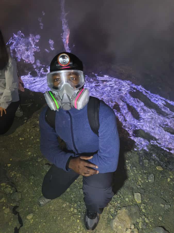 From Malang: Shared Mount Bromo & Ijen Tours Start - 2D1N - Ijen at 00:30: sulfur air, sulfur miners, and the blue fire hunt