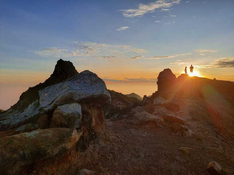 From Medan: Mount Sibayak Sunrise Hike & Natural Hot Spring - Sunrise viewpoint: why that 3.5-hour wait is part of the plan