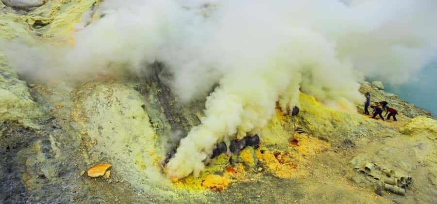 From Probolinggo: 2-Day Mount Bromo and Ijen Volcano Tour - Two volcano mornings, one tight Java schedule