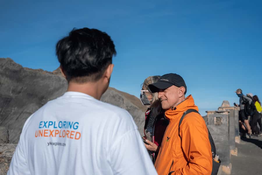 From Probolinggo/Malang : Mount Bromo Sunrise Guided Tour - Waking Up at 1:00 AM, Then Chasing Light in the Tengger Caldera
