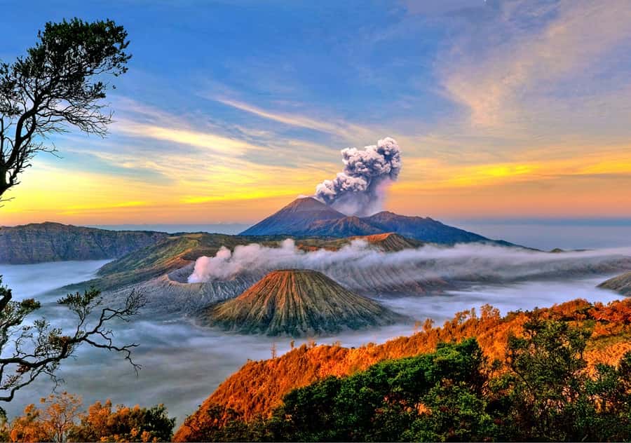 From Probolinggo: Mount Bromo Sunset Tour by Land Cruiser - Why Bromo sunset is the right call