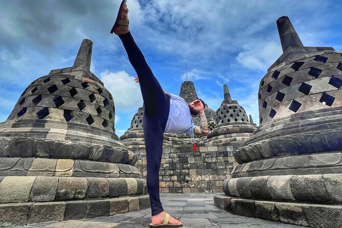 From Semarang port: Borobudur Temple excursion - Cruise Ship Traveler - Air-Conditioned Ride From Port to Temples