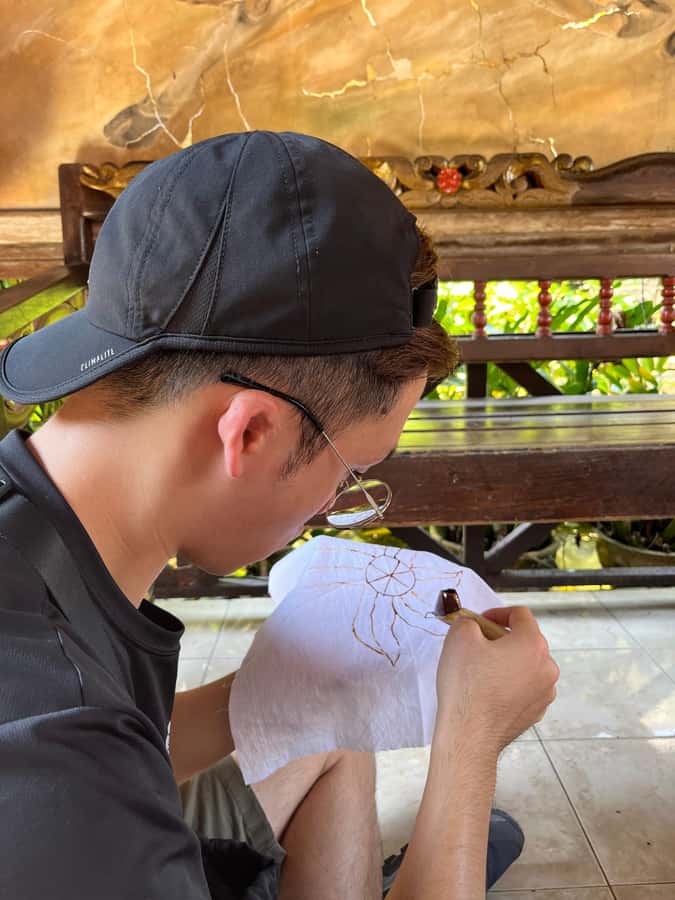 From Surabaya: Half Day Madura Private Tour with Lunch - Tresna Art and Batik Tresna, How the Cloth Gets Made