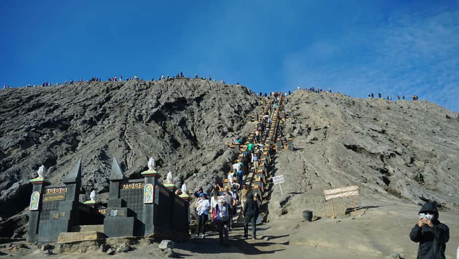 From Surabaya: Mount Bromo and Ijen 2D1N Shared Guided Tour - Who this shared tour suits best