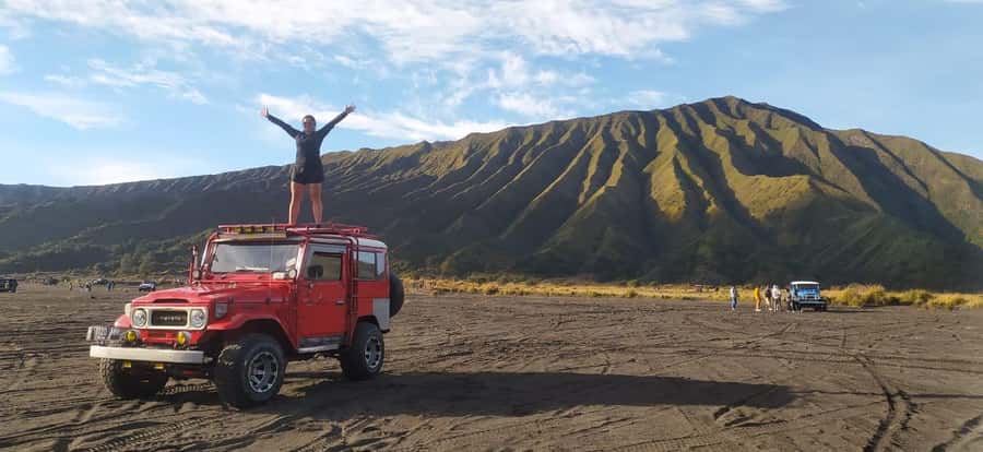 From Surabaya or Malang: 2-Day Tumpak Sewu Bromo - The drive to Bromo, guesthouse in Cemoro Lawang, and why dinner may be late