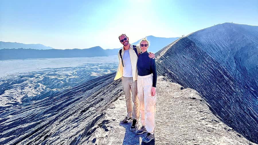 From Surabaya or Malang: Mount Bromo Tour No Sunrise 1 Day - Across the Sea of Sand in a private 4WD jeep