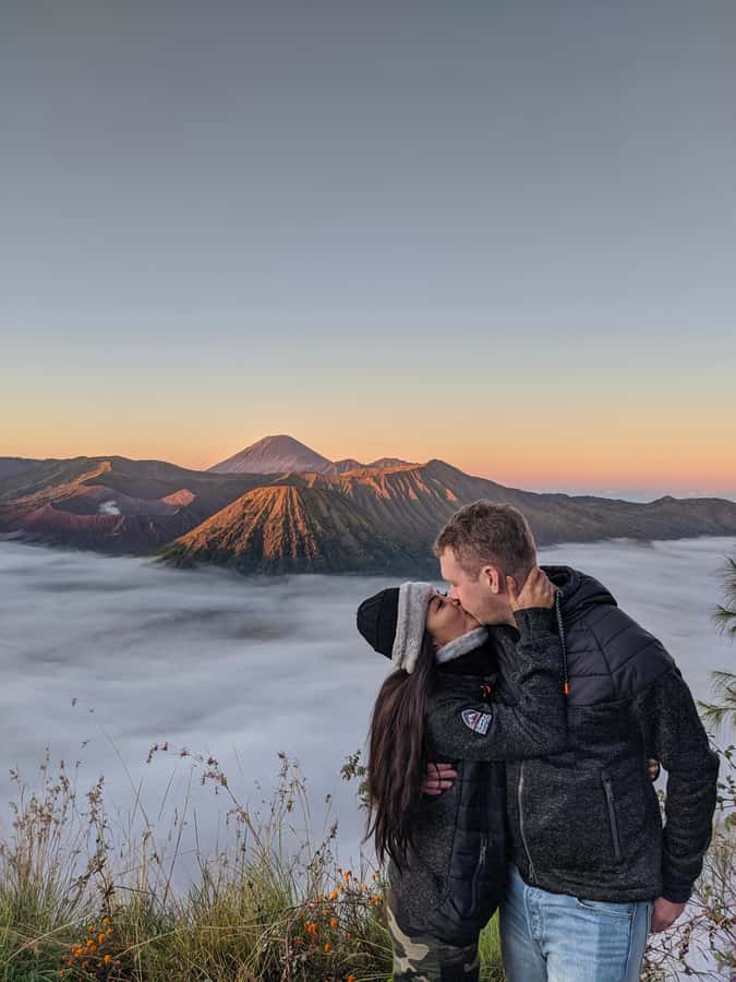 From Surabaya or Malang: Private Mt. Bromo Sunrise Day Trip - Coffee Wait, Then Golden Light: What the Sunrise Actually Feels Like