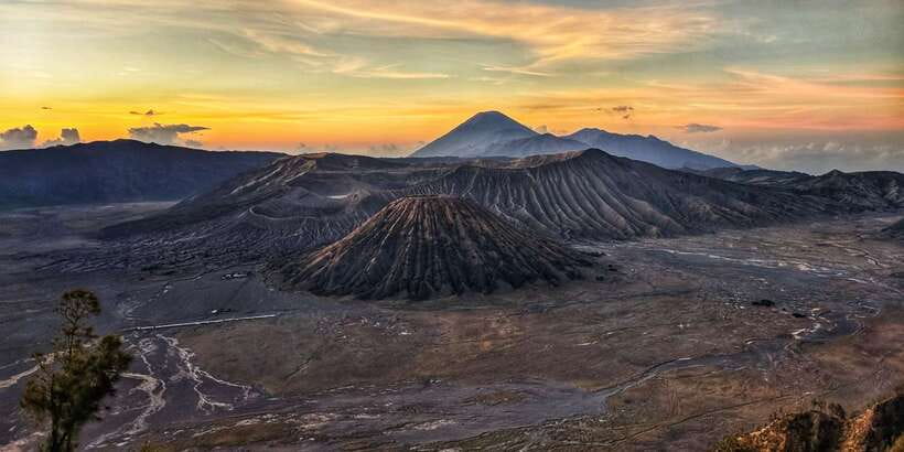 From Surabaya or Malang: Private Mt. Bromo Sunrise Day Trip - Practical Tips: What to Bring for Mt Bromo at Night and Dawn