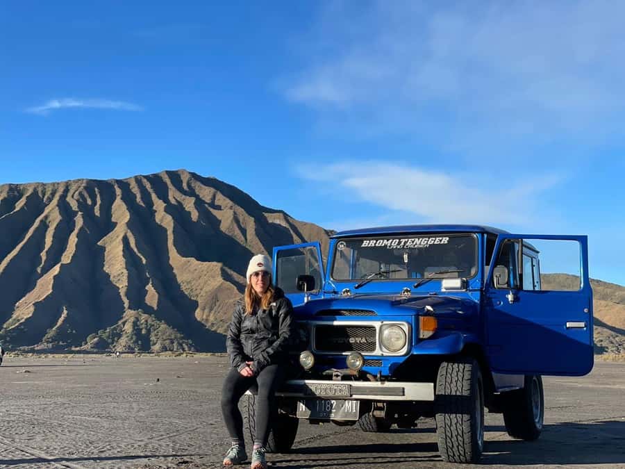 From Surabaya or Malang: Tumpak Sewu-Bromo-Ijen-Bali 3D2N - Ijen blue fire: 2:00am start, gas mask, and a real 6 km return