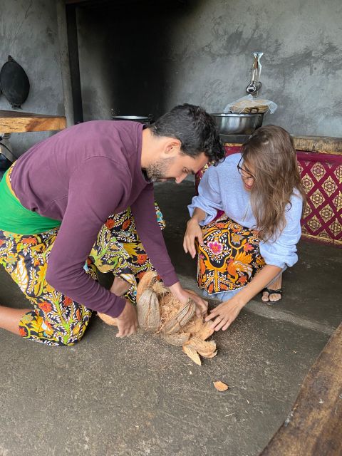 From Ubud: Traditional Bali Coconut Oil Class - While the oil is processing: herbal tea, coconut-fed animals, and a calmer pace