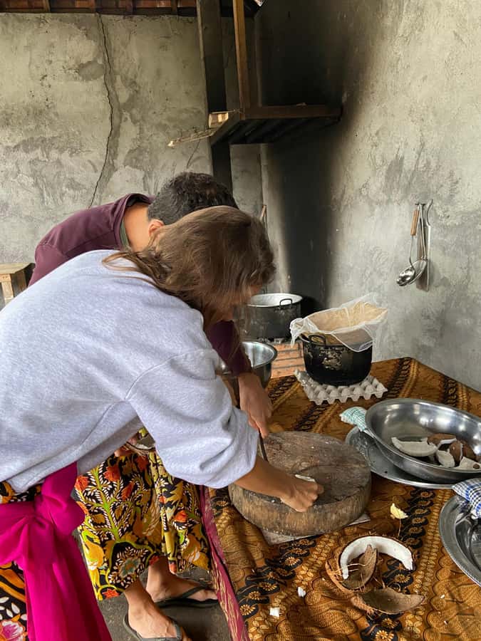 From Ubud: Traditional Bali Coconut Oil Class - What you take home: your coconut oil souvenir, plus how to think about value