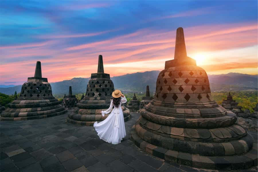 From Yogyakarta: Borobudur Sunrise Half Day Tour with Pickup - Borobudur with an expert guide, the UNESCO part you actually feel