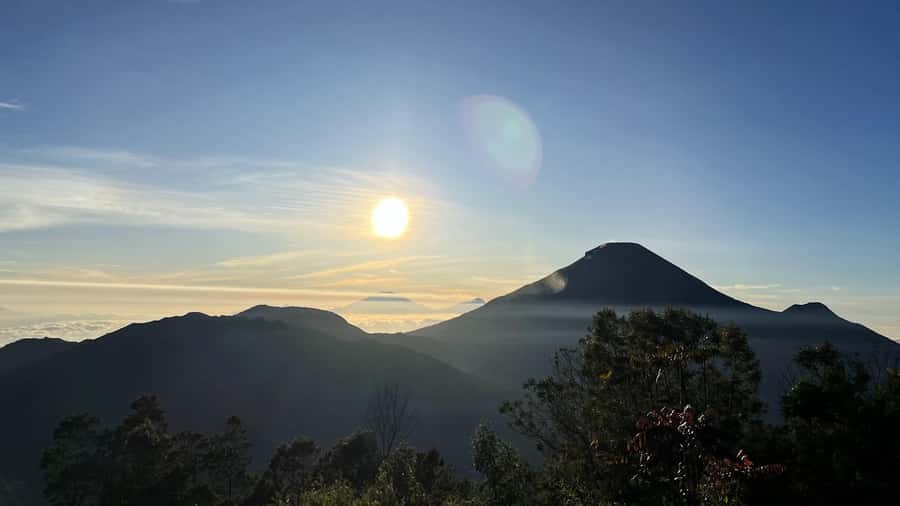 From Yogyakarta: Dieng Tour, Golden Sunrise & Tea Plantation - Midnight to Dieng Plateau, the trip that starts before sleep