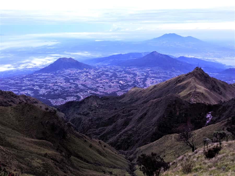 From Yogyakarta: Mount Merbabu One Day Hiking Tour - Post 4 at 2,770m, where the scenery starts to open