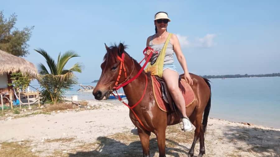 Gili Air: 1-Hour Horse Riding Adventure - The First Minutes: Safety Talk, Horse Handling, and Your Best Moves