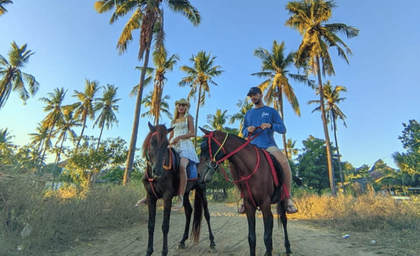 Gili Trawangan: Beach Horseback Riding with Pickup Hotel - What the 1-Hour Ride Looks Like in Real Life