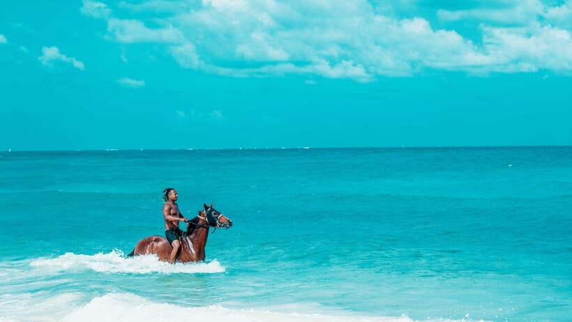 Gili Trawangan: Beach Horseback Riding with Pickup Hotel - Price of Around $45: Is It Good Value on Gili Trawangan?