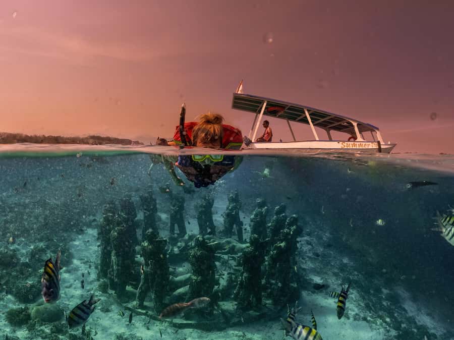 Gili Trawangan: Gili Islands Sunset Boat Tour and Snorkeling - From Sama-Sama Reggae Bar to the boat: logistics that keep it simple