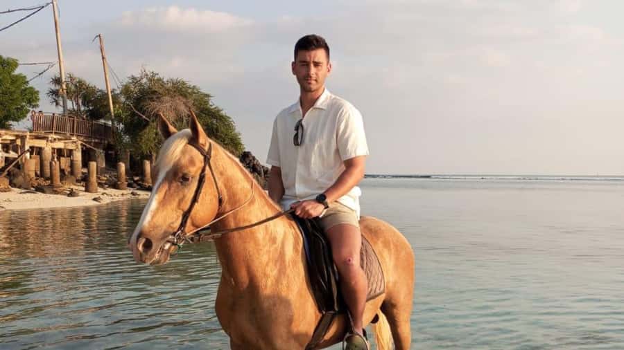 Gili Trawangan: Horse Riding on the Beach - Why beach horse riding in Gili Trawangan feels different