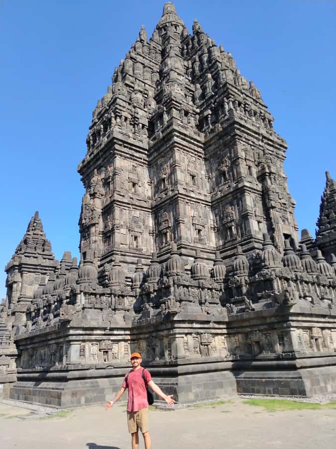 Guarantee Borobudur Structure, Sunrise Stumbu & Prambanan. - What to pack so sunrise does not become a problem